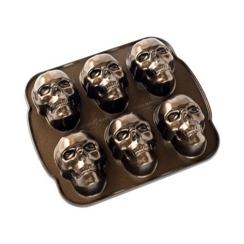 Haunted Skull Cakelet Pan